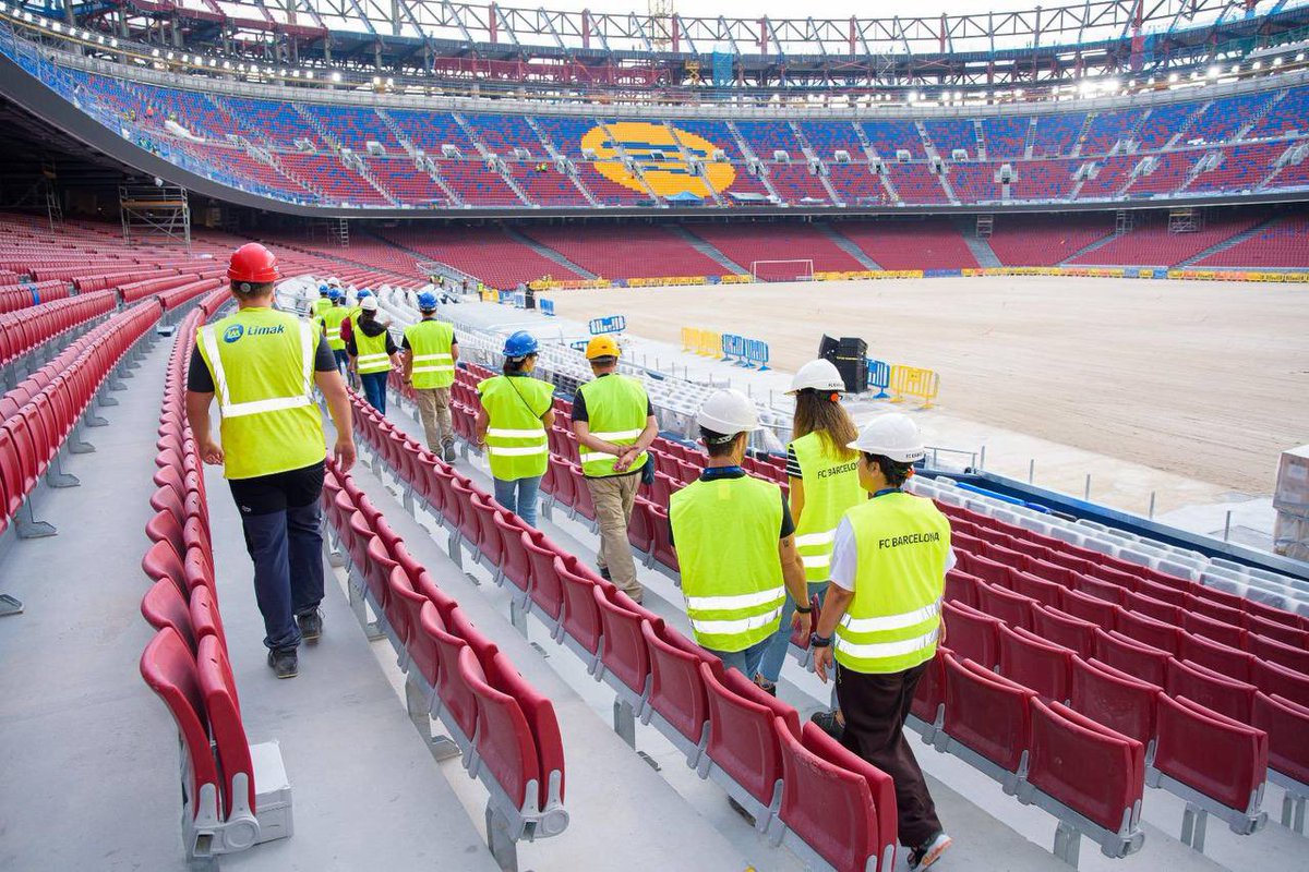 Benayadachraf's tweet image. 🚨 برشلونة أجرى داخليا اختبارا تقنيا اليوم في ملعب الكامب نو بمشاركة الكثير من الأقسام لمعرفة مدى جاهزية بعض الامور كمكبرات الصوت ، الإضاءة الخ… كل هذا في إطار الطريق نحو الحصول على جاهزية في اقرب وقت