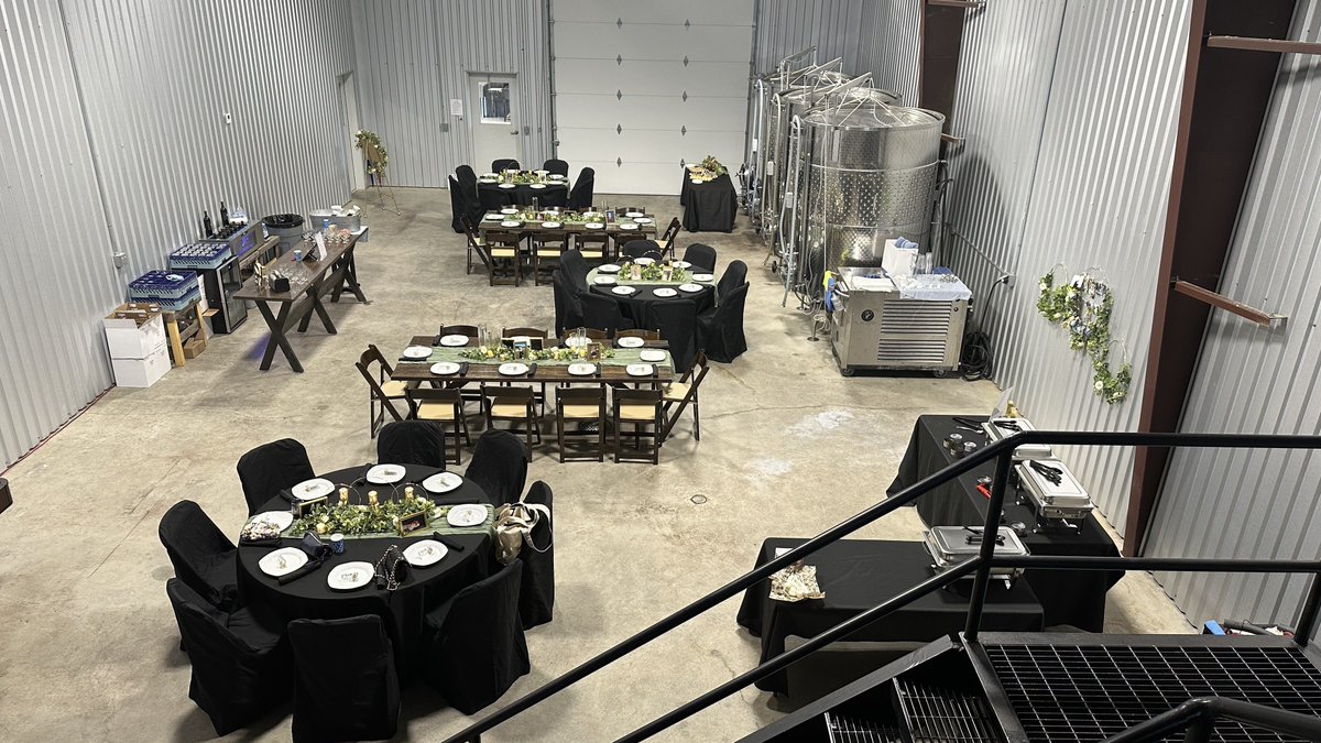 bellspringswine's tweet image. Planning an upcoming event? Need a unique spot? Hint. Hint. We have plenty of spaces, both inside and outside. 😀 #eventspace #privateevents #eventvenue #drippingspringsevent