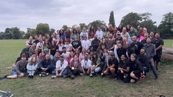 eternalcspring's tweet image. heartstopper family forever