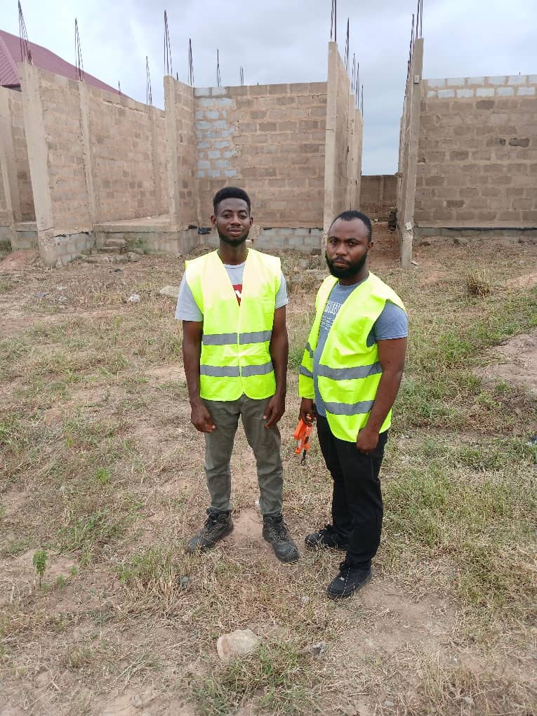 👷🏼‍♂️SITE BOYS👷🏼‍♂️
Site boys are the silent heroes of every skyline. With calloused hands and relentless spirit, they turn dust into dreams, brick by brick. Their determination is proof that greatness often starts with the simplest of tools and the hardest of work.

#SiteBoys
#Real