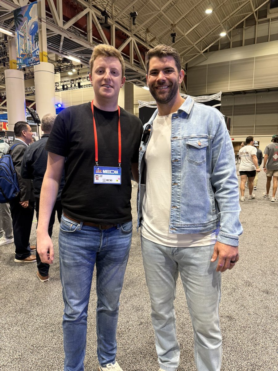 Jason Hayes (@jasonhayesnfl) on Twitter photo The reason I made my first trip to AZ was because I won game tickets from <a href="/JustinPugh/">Justin Pugh</a> for predicting Josh Rosen as the first round pick.
I him this year at Super Bowl radio row. The reason I made my first trip to AZ was because I won game tickets from <a href="/JustinPugh/">Justin Pugh</a> for predicting Josh Rosen as the first round pick.
I him this year at Super Bowl radio row.
