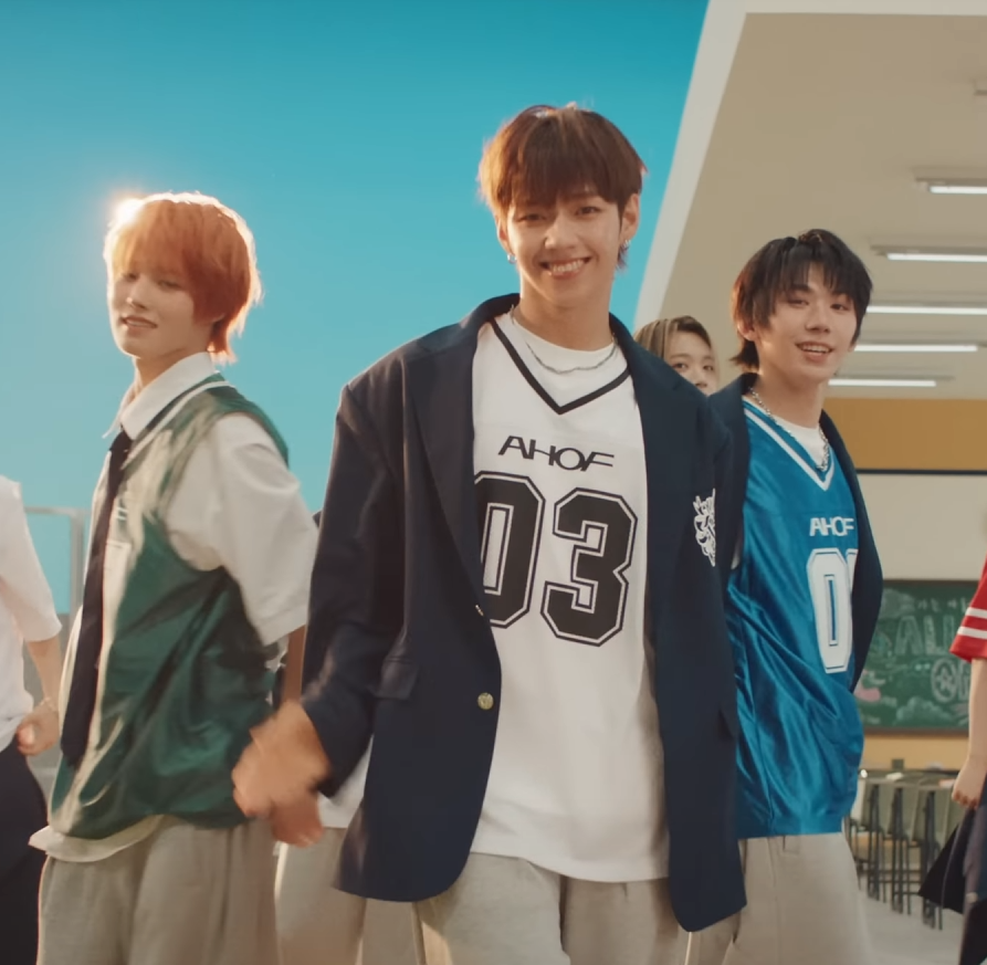Cherokeexxi's tweet photo. ahhhh my precious HanJayWon 🥰

AHOF THE UNIVERSE MV OUT NOW  
#아홉_파랑학교_초록잔디_빨간운동화_MV #AHOF_TheUniverse #WHOWEARE
@AHOF_official https://t.co/PLJib2J2yn