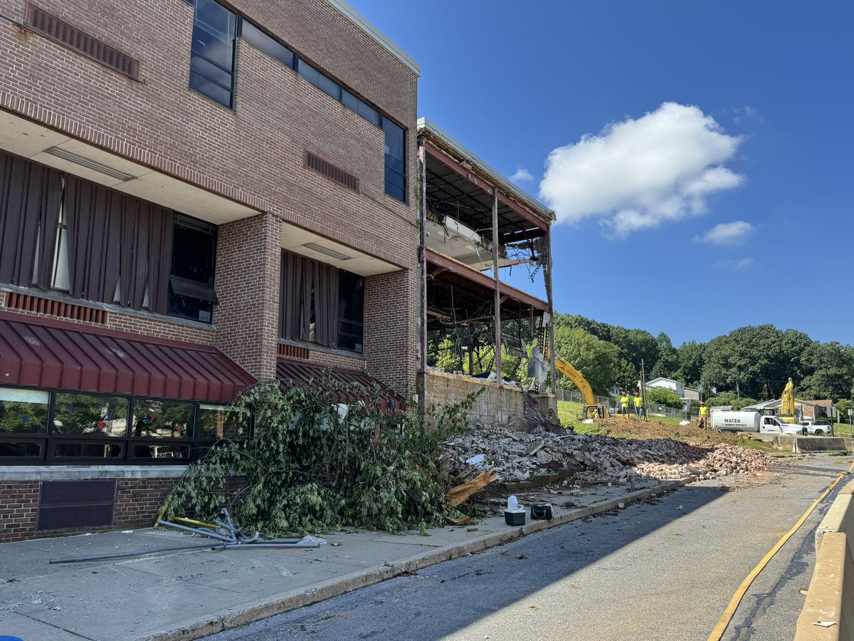 basdfacman's tweet image. And so it begins…
🚧🧱🧱🧱🚧
@BASDFtHill @BethlehemAreaSD