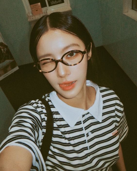 aftercharon's tweet image. these typa glasses suit her so well
