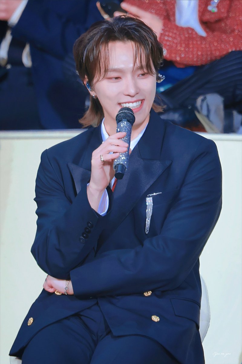 250321 캐럿랜드 

사르륵

#세븐틴 #SEVENTEEN
#디노 #DINO #이찬 #ディノ