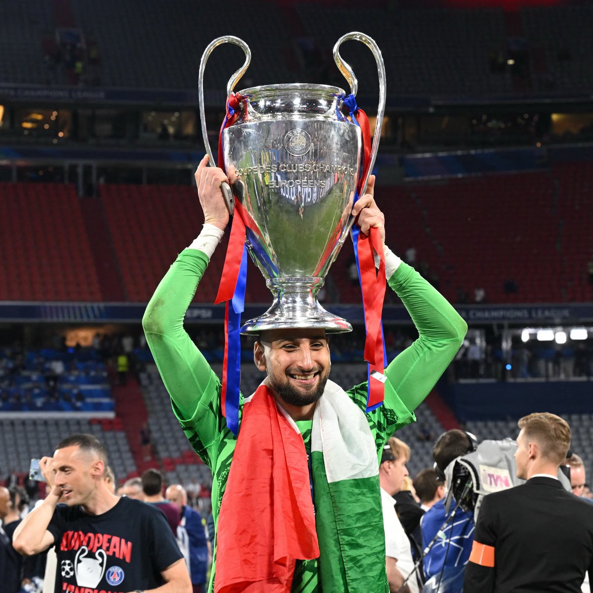 Chels_Express1's tweet image. 🚨 Despite reports in France, #Chelsea are not currently among the clubs interested in signing Gianluigi Donnarumma from PSG.
#CFC

[via @Matt_Law_DT]