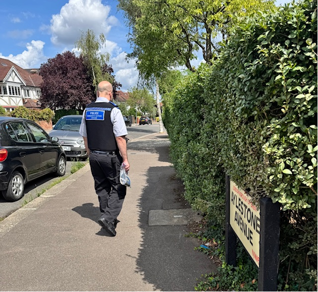 Today officers on foot patrols sharing Met Engage leaflets door to door, engaging with the residents.