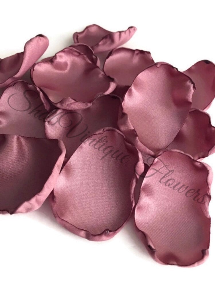 OurPlaceToNest's tweet image. New product: Mauve flower petals, mauve rose petals, table decor, flower girl petals, wedding aisle decor, fall rustic wedding ππ½ππ½ nuel.ink/Ohrr8C