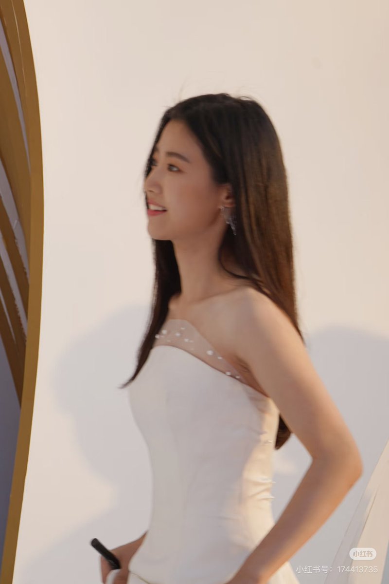 huxyunli's tweet image. new pics from starry oceans 2022 🌊