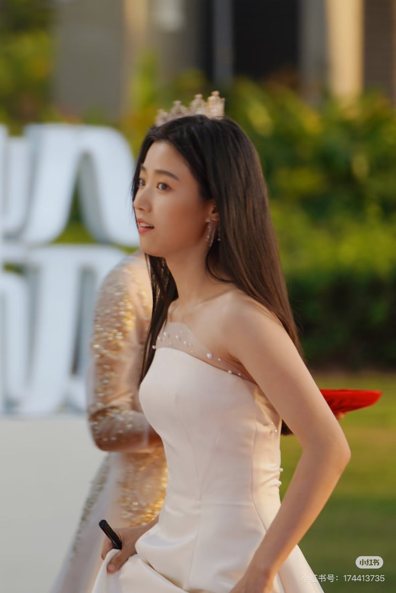 huxyunli's tweet image. new pics from starry oceans 2022 🌊