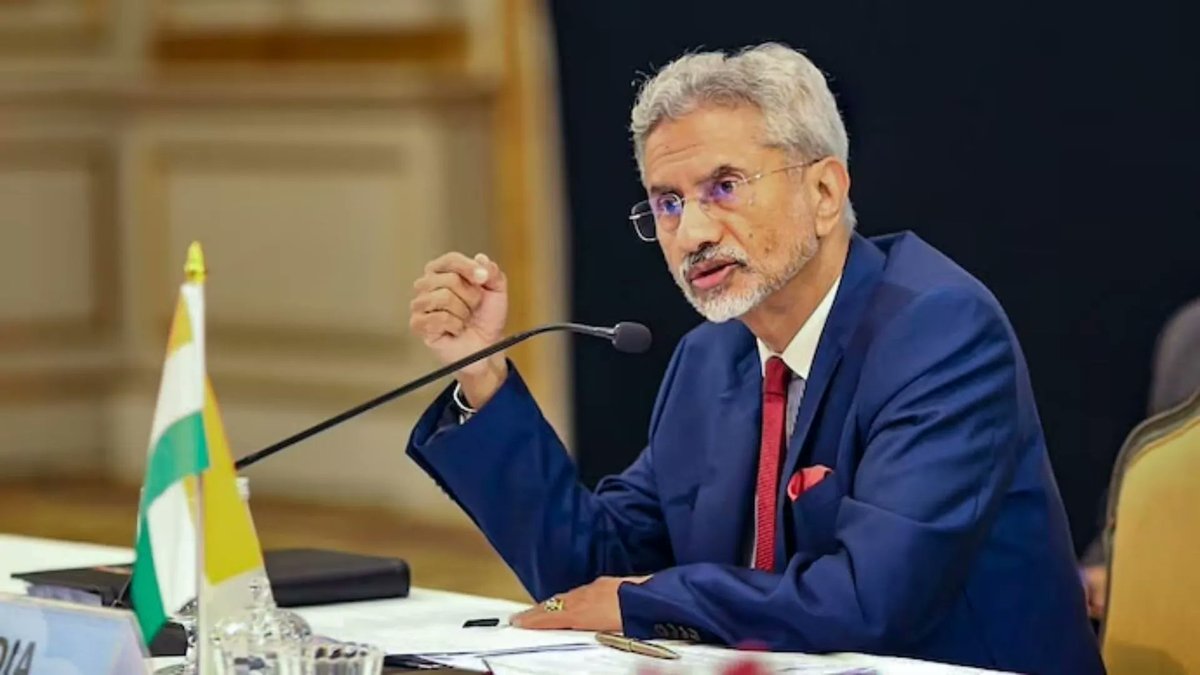 ayushi3pandey's tweet image. Jaishankar just exposed Trump’s false claim about stopping the India-Pakistan war.
He said clearly in Parliament: “There was no talk of trade or ceasefire with the US.”
India didn’t need Trump’s help — and we still don’t.
#Pahalgam #IndianArmy