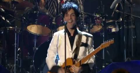 MetalRockPunkN's tweet image. - Prince - performs "Let's Go Crazy" at the 2004 Rock & Roll Hall of Fame Induction Ceremony (Music Video) - Rock & Roll Hall of Fame metal-rock-punk-news.blogspot.com/2025/07/prince… - #Prince #princemusic #princeband #LetsGoCrazy #RockandRollHallofFame #InductionCeremony