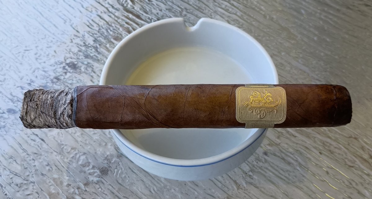 Review of Diesel Whiskey Row Founder's Collection Raceking Cigar: 
cigarczars.com/review/diesel-…