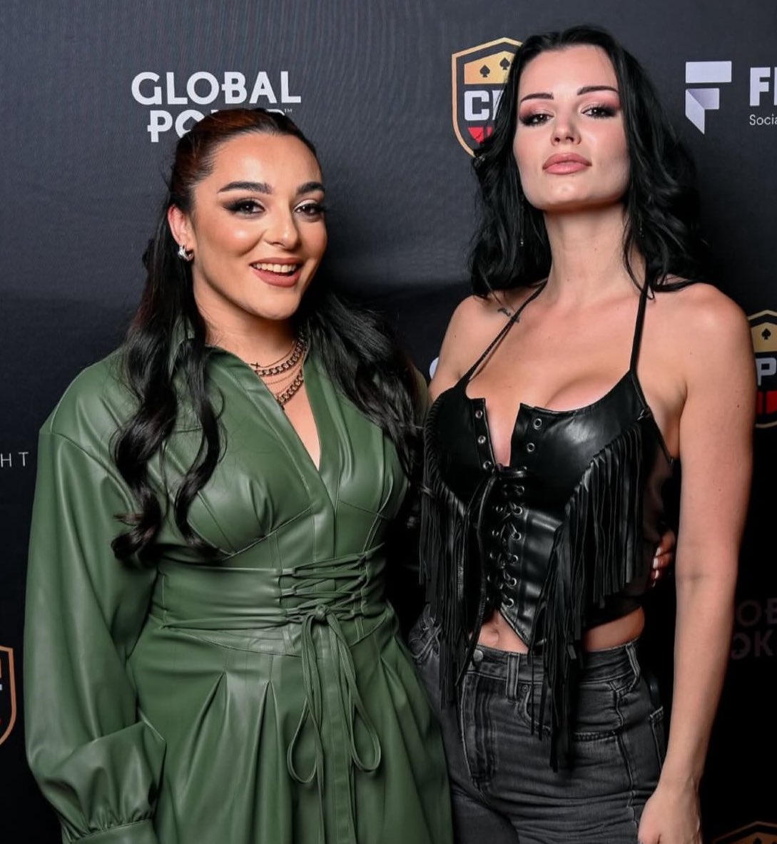 TheWildCat___'s tweet image. Woah π€π»π₯
@Saraya @DeonnaPurrazzo
Celebrity poker tour