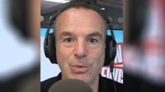 agent_bulletin's tweet image. Martin Lewis on how to maximise your interest

Want to make your money grow? 🌱🤑 Listen to Martin Lewis and learn to maximize your interest! Because who wouldn’t want to get rich slowly? 🔍💸 Check out his tips and maybe you&apos;ll become a savings guru too! 🙄 #MoneyMatters #Mart…