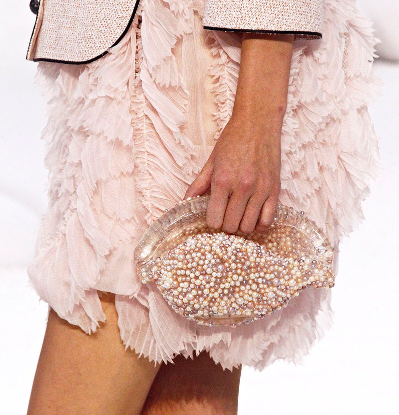 fash__ion0's tweet image. CHANEL | Spring / Summer 2012