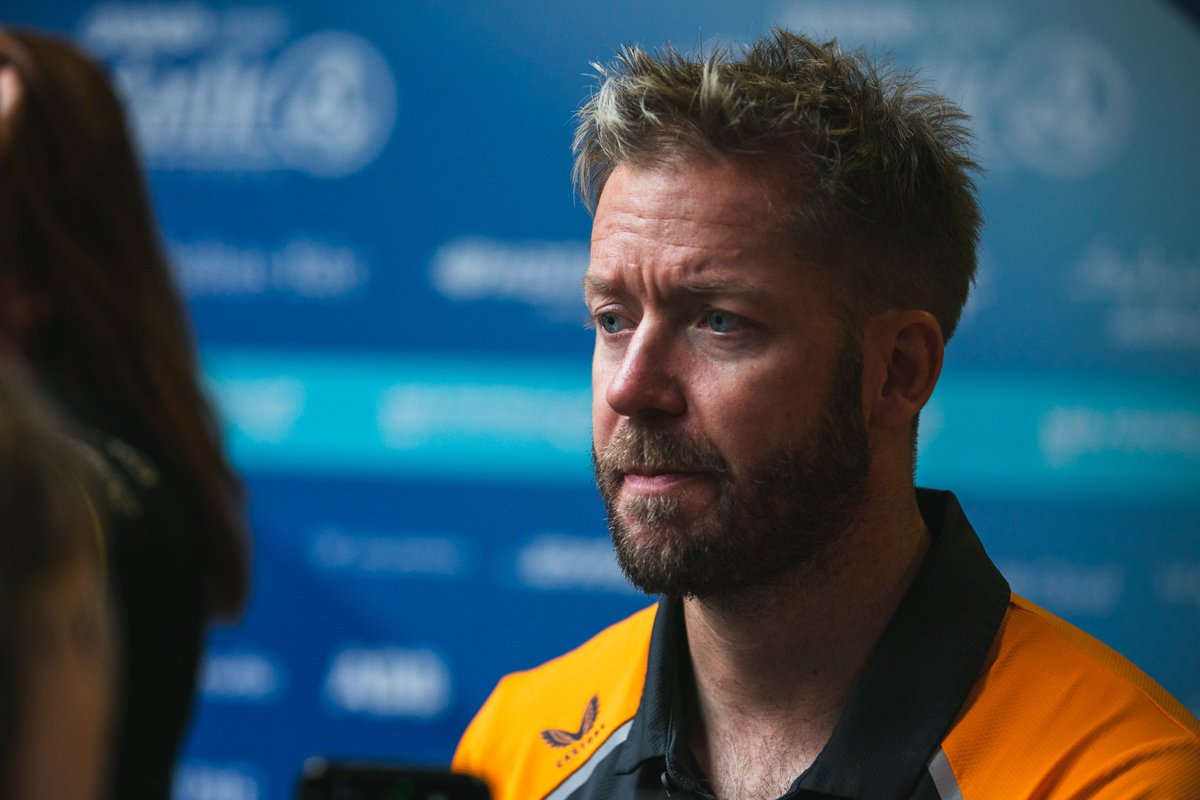 ⚡️ e-Formula.news (@eformulanews) on Twitter photo "I wish it didn't end that way" - <a href="/sambirdofficial/">Sam Bird</a> bids an emotional farewell to #FormulaE after a great career
e-formula.news/news/formula-e…
Photo: Craig Evans / <a href="/Spacesuit_Media/">Spacesuit Media</a>
#ABBFormulaE <a href="/FIAFormulaE/">Formula E</a> <a href="/McLarenFE/">NEOM McLaren FE</a>
#LondonEPrix "I wish it didn't end that way" - <a href="/sambirdofficial/">Sam Bird</a> bids an emotional farewell to #FormulaE after a great career
e-formula.news/news/formula-e…
Photo: Craig Evans / <a href="/Spacesuit_Media/">Spacesuit Media</a>
#ABBFormulaE <a href="/FIAFormulaE/">Formula E</a> <a href="/McLarenFE/">NEOM McLaren FE</a>
#LondonEPrix