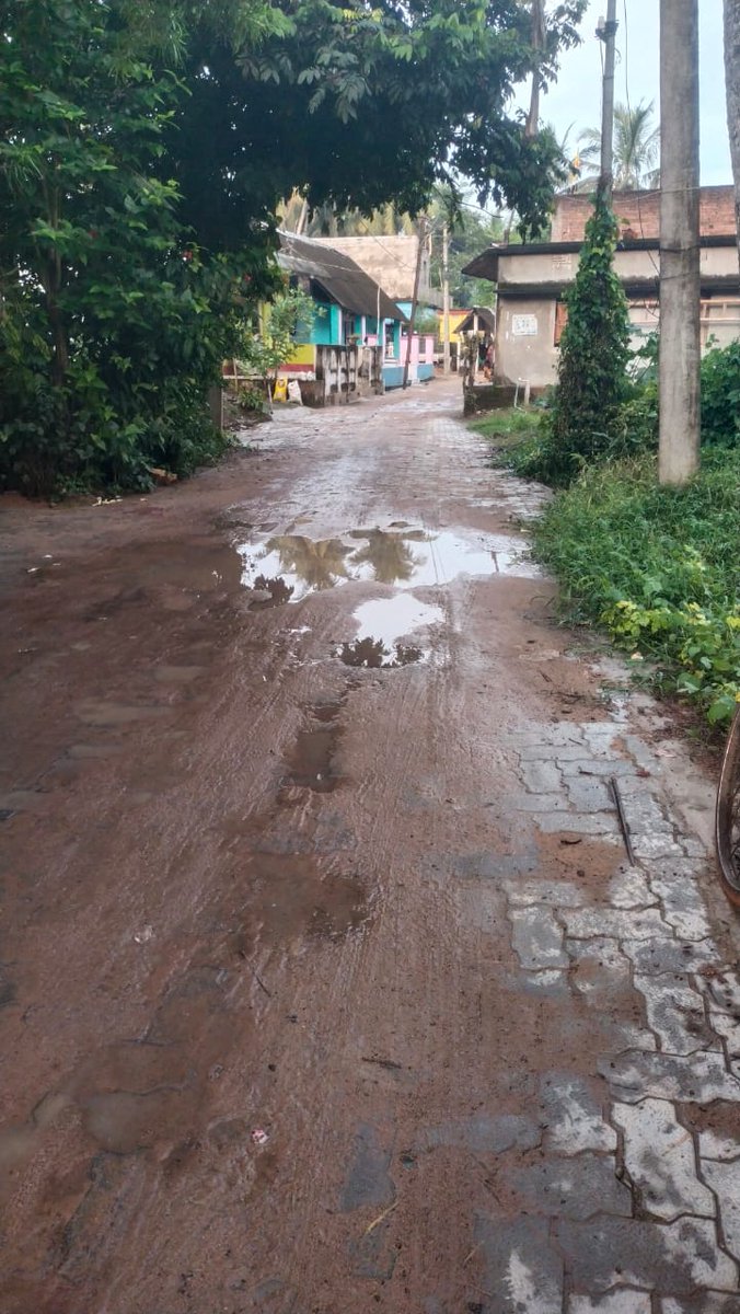 Santosh88512716's tweet image. ଏଥିପ୍ରତି ତୁରନ୍ତ ଦୃଷ୍ଟି @dm_puri @SecyChief @OfficialTeamATA @MohanMOdisha @PWD_Odisha @PWD_Puri @PWD_Nimapada @RWDNimapara @RDOdisha @JanaSunani @SMEOdisha @suryabanshibjp @DHE_Odisha @block_gop @PRDeptOdisha @PravatiPOdisha @CMO_Odisha @IPR_Odisha @DJ_dibyajyoti 🙏