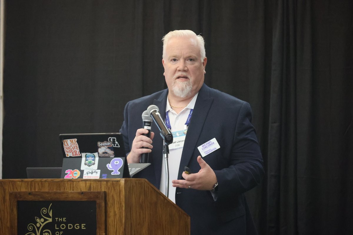 MOEducation's tweet image. Artificial intelligence is front and center in this #MoEd25 session! Attendees learned about the ethics of AI and how to better use data to achieve their district’s academic goals.