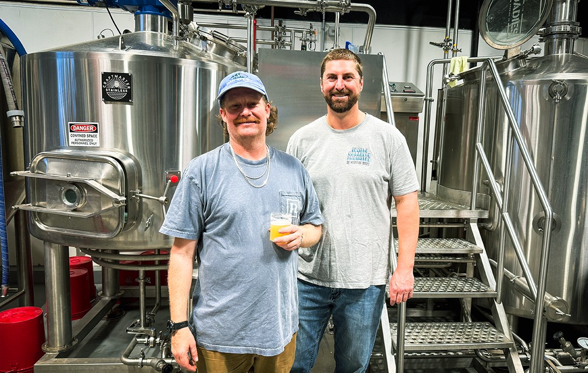 SDBeerNews's tweet image. There&apos;ll be a #HomebrewSummer #beer at The Roadies Brewing&apos;s 1-year anniversary party next month! See what 2 longtime friends &amp;amp; #homebrewing compadres came up with &amp;amp; download the #recipe so you can brew it at home! | bit.ly/sdbnhbs25roadi…

#sdbeernews #sdbeer #craftbeer #cheers