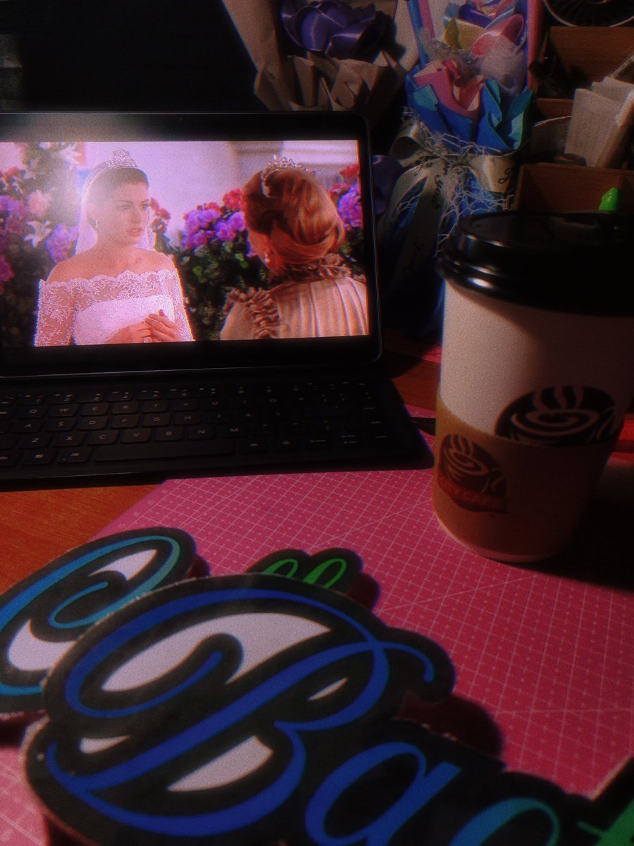 still working on my project, but at least I’ve got coffee and a comfort movie keeping me sane😫

(#studytwt, #stdytwt, #STEM)