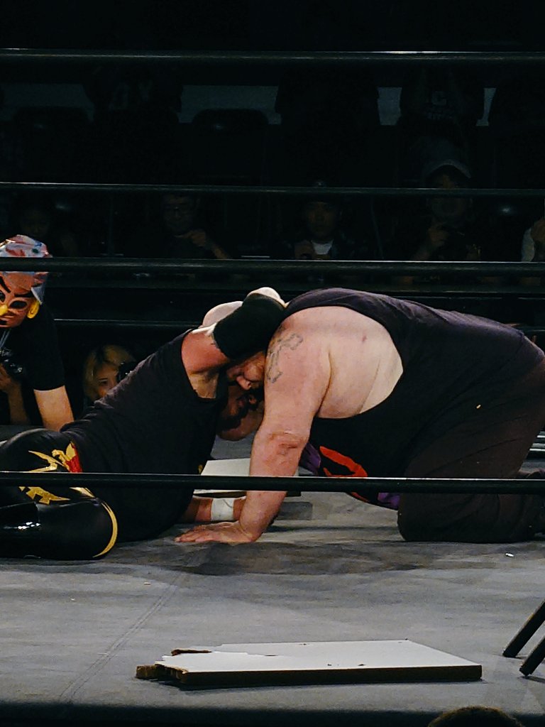 isuzu_ramen's tweet image. 試合後はノーサイド
Super Crazy&amp;amp;Matt Tremont選手

#GameChangerWrestling 
#gcwjapan 
#GCW