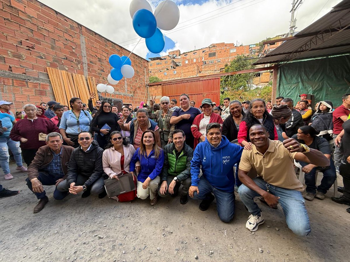 Comunicado 📢 Bancada MIRA celebra con la comunidad de Divino Niño la legalización de su barrio en Ciudad Bolívar🗞️ 

<a href="/PartidoMIRA/">Partido MIRA</a> 

#TuCiudadTuConcejo 

Más información 👉 acortar.link/gOI9sE