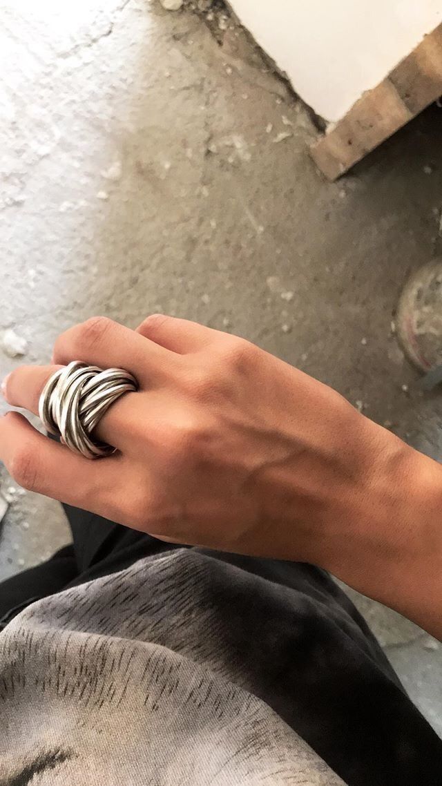 anndemeuleprada's tweet image. monday