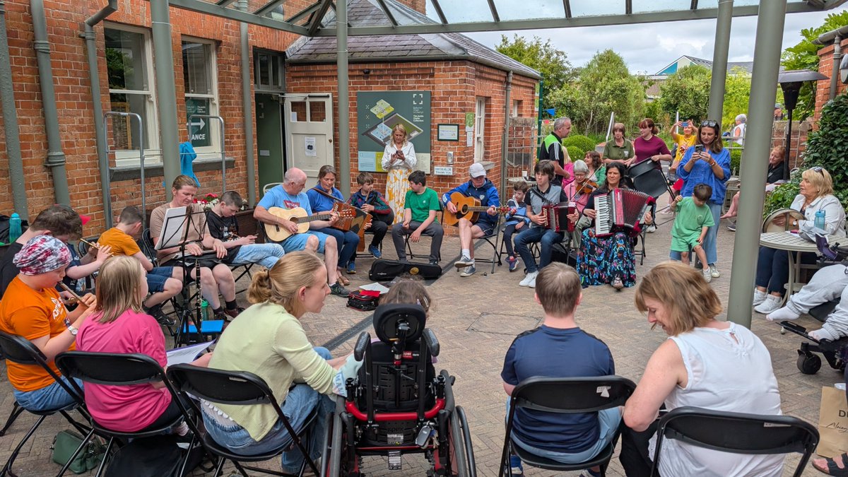 MayoDotIE's tweet image. Tune into RTÉ Nationwide this Wednesday, July 30th 7pm, for a special feature on ‘Cuimsiú’ this week, a powerful initiative developed by Mayo Comhaltas to foster inclusivity and belonging within the world of Irish traditional music.

ow.ly/TTU050WvVGj