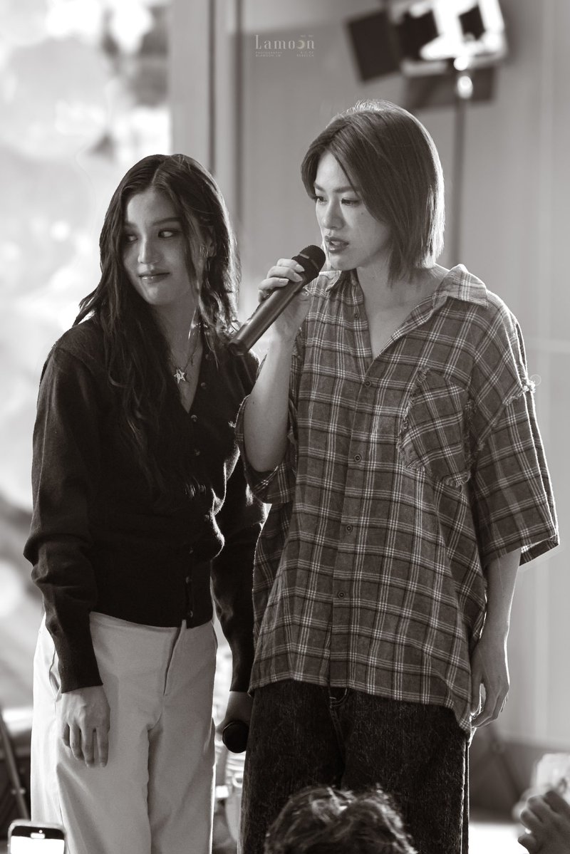 Lamoon_LM's tweet image. ตั้งใจไปเจอครั้งแรก เดี๋ยวครั้งหน้าเราจะตั้งใจไปเจออีกนะ 🧡💜
#มหกรรมนิยายนานาชาติ2025xEB
#EmiBonnie #เอมี่บอนนี่