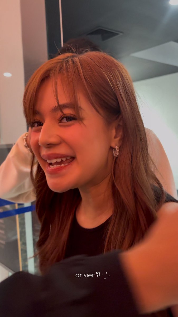 AjAbe121823's tweet image. ang ganda ganda mo bianca!!! ๐๐๐ narinig niya pagka fangirl ko tumingin siyaaaa ๐ฅน๐
@biancadeveraa