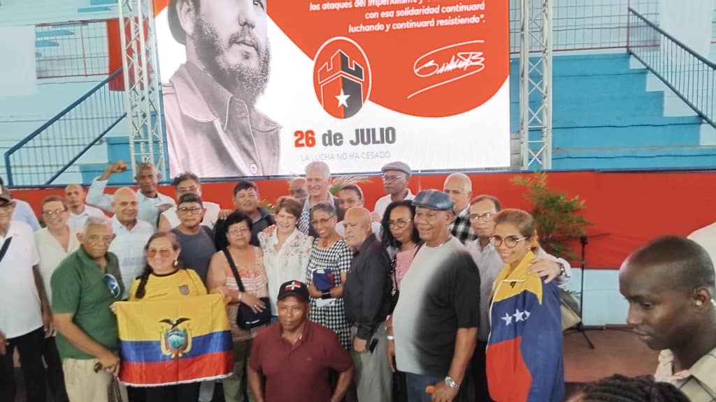 En República Dominicana conmemoramos el Día de la Rebeldía Nacional con un acto en la #UASD; en Bayaguana, capital de la colaboración deportiva cubana; y 10 miembros de la Campaña Dominicana de Solidaridad con #Cuba asistieron al acto en Ciego de Ávila. #TumbaElBloqueo