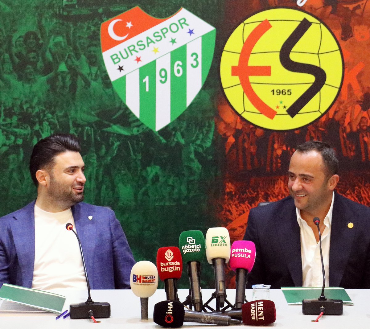 Kol Kola, Omuz Omuza!

Kulüp Başkanımız Ulaş Entok ve Yönetim Kurulu Üyelerimiz, bugün Bursaspor Özlüce İbrahim Yazıcı Tesisleri’nde Bursaspor Başkanı Sayın Enes Çelik ve Yönetim Kurulunu ziyaret etti.

Ziyaret kapsamında, Bursaspor Kulübü Başkanı Sayın Enes Çelik ile