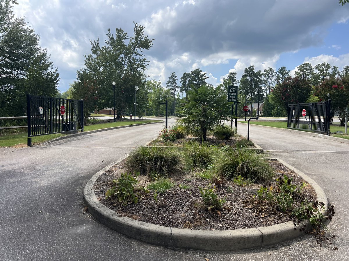 PSouthernInc's tweet photo. Big shoutout to our team for installing a few Max1400 swing gate operators at Doko Park in Blythewood, SC! 🚪⚡️
.
☎️ 📱Call: 803.359.9201
https://t.co/W8MWtEksFc
.
#palmettosouthern #SecurityUpgrade #Fabrication #PropertyEnhancement 
#GateAutomation #BlythewoodSC #DokoPark https://t.co/VdpztbBy3O