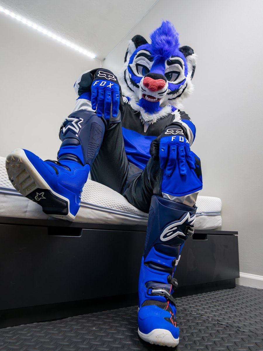 Enjoy the view down there? #mxmonday