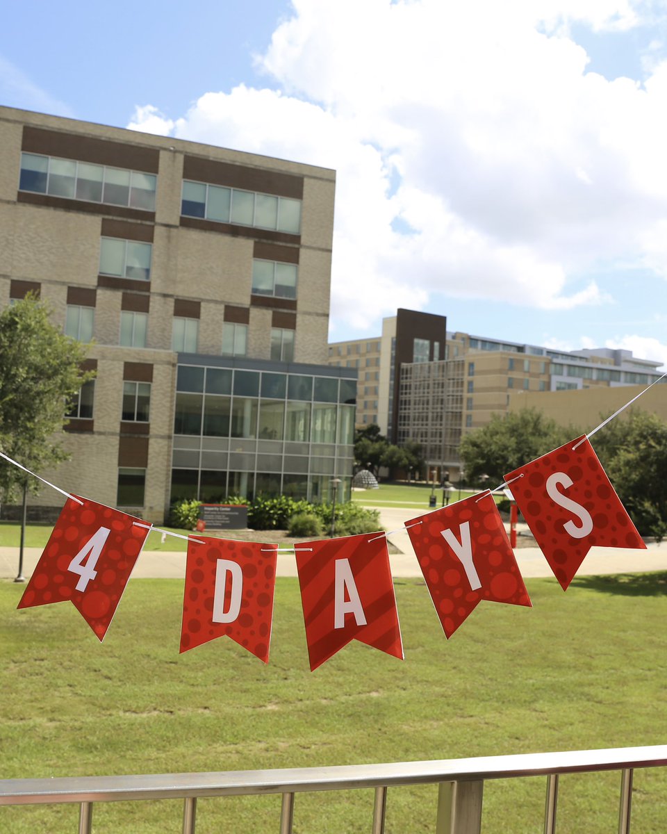 UHadmissions's tweet image. (Four)seeing your future as a Houston Cougar? Get ready! 🐾 The UH app opens on Friday, Aug. 1.
#OfficialCoog
