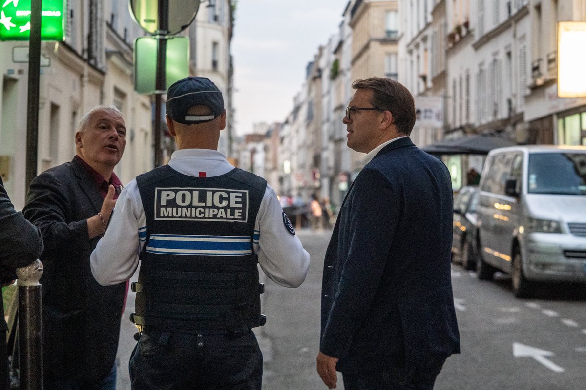 Geoffroy Boulard (@geoffroyboulard) on Twitter photo Rue Gauthey #Paris17 : action ciblée contre les nuisances.
En coordination avec <a href="/PMdeParis/">Police Municipale de Paris</a> <a href="/PoliceNationale/">Police nationale</a>, des contrôles ont été menés pour sanctionner les salissures, nuisances sonores nocturnes, et terrasses illicites.
🎯 Vigilance renforcée en lien avec les riverains. Rue Gauthey #Paris17 : action ciblée contre les nuisances.
En coordination avec <a href="/PMdeParis/">Police Municipale de Paris</a> <a href="/PoliceNationale/">Police nationale</a>, des contrôles ont été menés pour sanctionner les salissures, nuisances sonores nocturnes, et terrasses illicites.
🎯 Vigilance renforcée en lien avec les riverains.