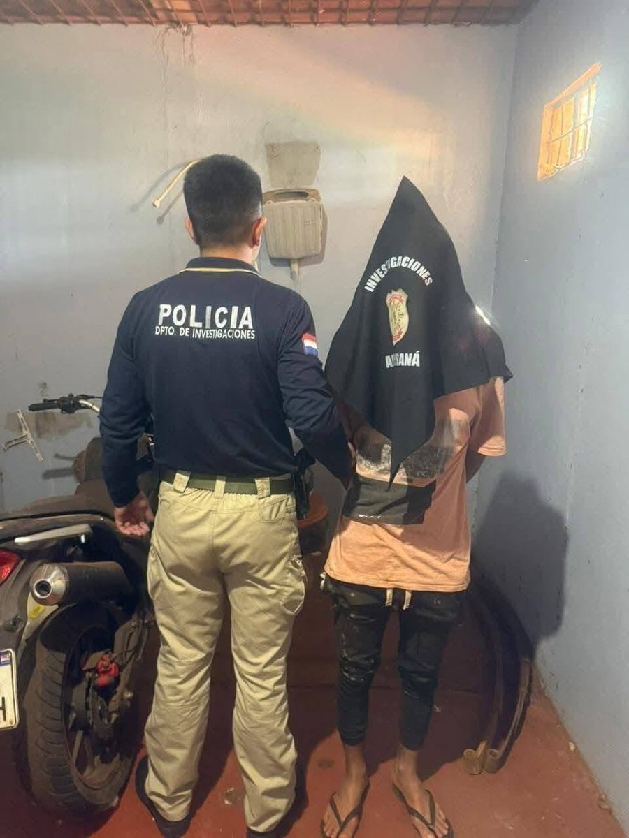 ArgieFren's tweet image. PARAGUAYA prostituía a su hija de 14 AÑOS que ahora está embarazada.
La paraguaya, según datos, prostituía a su hija menor de 14 años y uno de los supuestos autores del hecho seria el propio padrastro de la menor.
Además del grave hecho denunciado, la menor esta embarazada de…