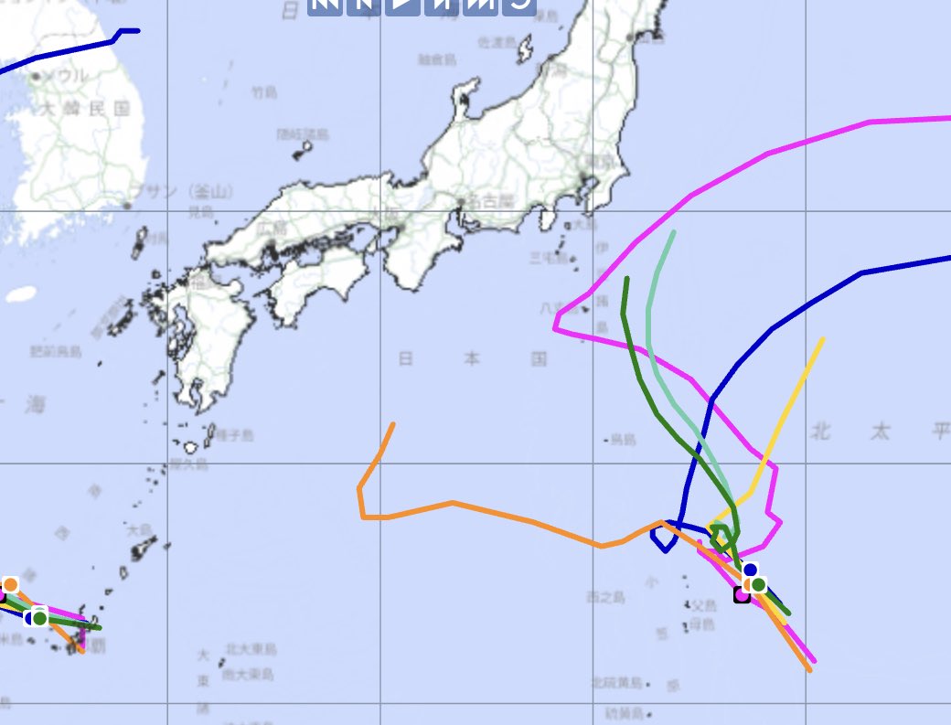 s__hrimp's tweet image. 台風か酷暑の2択で終わってる