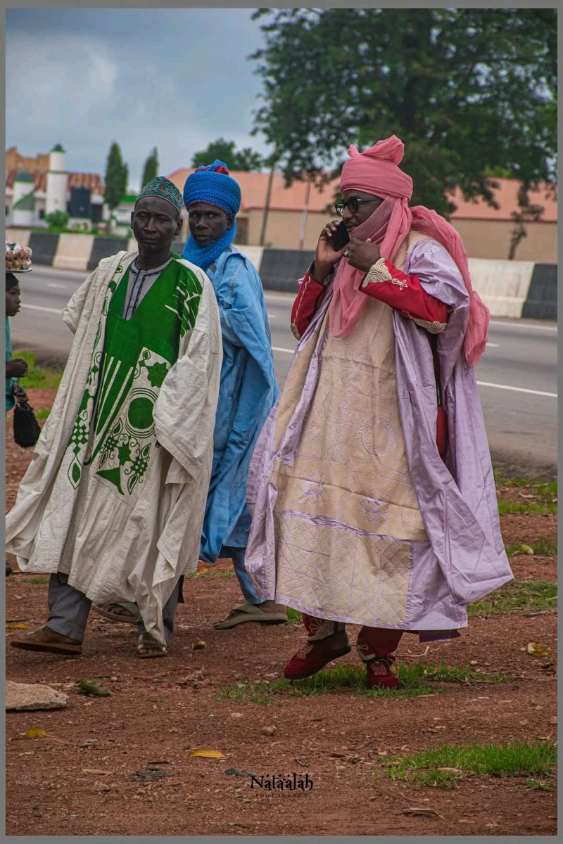 EMIR OF ZAZZAU RETURNS TO ZARIA AFTER BRITAIN TRIP

HIS Highness the Emir of Zazzau, Malam Ahmed Nuhu Bamalli CFR, has returned to Zaria, the headquarters of Zazzau Emirate, after a foreign trip to Britain. Upon arrival, the Emir was warmly welcomed by Council members,