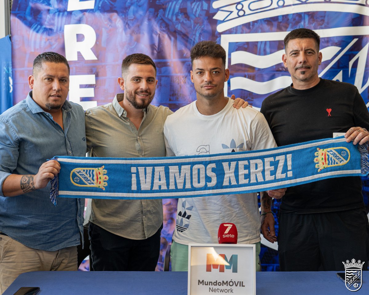 XerezCD_OFICIAL's tweet image. 📸 ¡Día de presentación para Isma!

🤝 Por la gentileza de @mmovilnetwork 

📺 youtu.be/hjHISvvQ1uE

#IsmaGutiérrezAzulino • #LaSuerteSePersigue