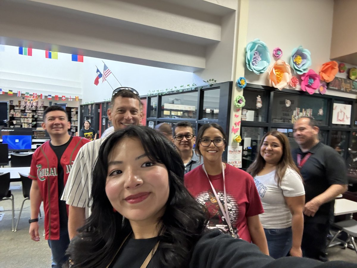 hmarroEDHS's tweet photo. @EDAztecs_HS https://t.co/a8GOPQYYKT