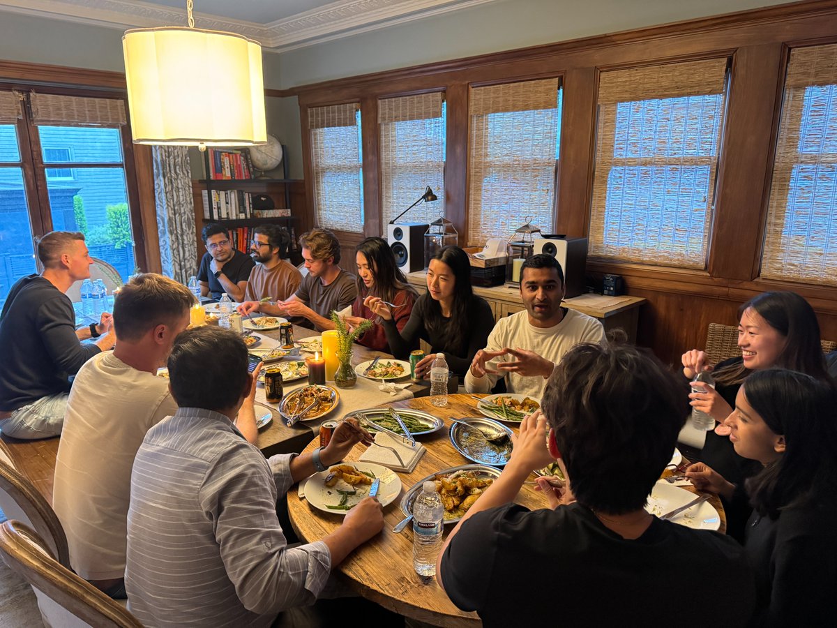 jack mcclelland 🕺 (@jackmmcclelland) on Twitter photo recently co-hosted an afore x greylock founder dinner with <a href="/sophia_luo_/">Sophia Luo</a> - thanks to rho for making it happen an an amazing house in haight-ashbury
one attendee mentioned they’re in a “typewriting club” where they meet on weekends to write with actual typewriters - so cool recently co-hosted an afore x greylock founder dinner with <a href="/sophia_luo_/">Sophia Luo</a> - thanks to rho for making it happen an an amazing house in haight-ashbury
one attendee mentioned they’re in a “typewriting club” where they meet on weekends to write with actual typewriters - so cool