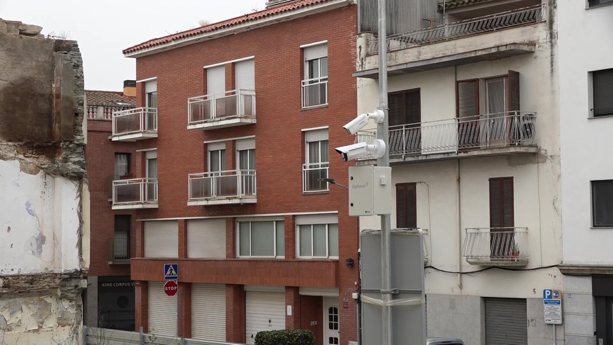 Prop de 2.000 vehicles s’han autoritzat per accedir al Barri Vell de #Banyoles dlvr.it/TM8xx4