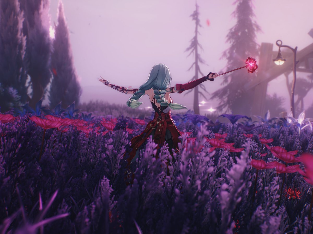astuurd's tweet image. A little world of her own.