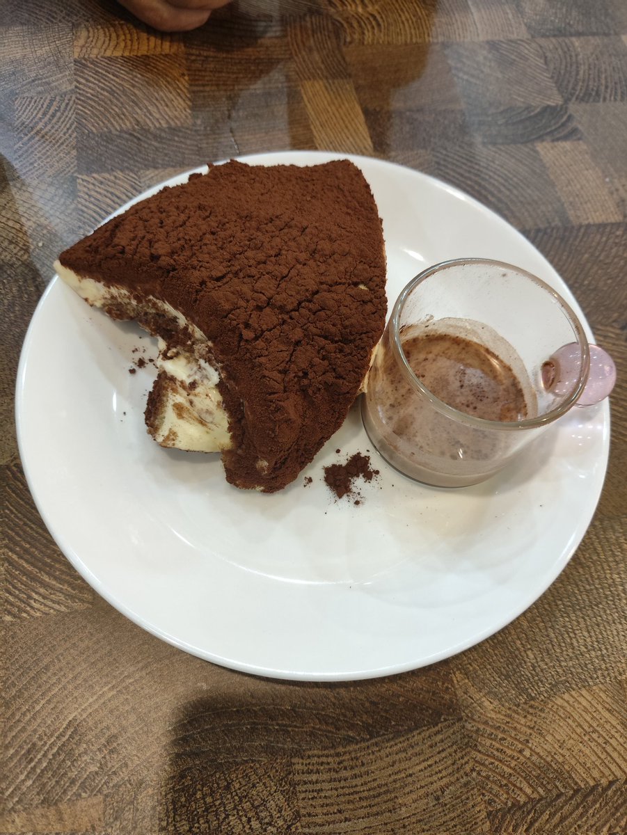 ZefannyaaChan's tweet image. We all need something to facing Monday-
#moots