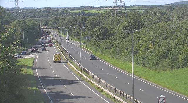 TrafficWalesN's tweet image. 🚘Congestion🚘

📍A55 Britannia Bridge in both directions

Allow for additional travel time⌚
