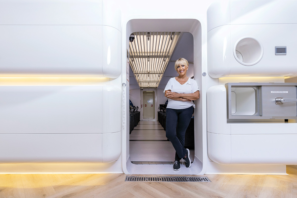 FloridaTrend's tweet image. 📈 Florida’s booming anti-aging industry promises vitality, but experts warn consumers to tread carefully among treatments — some of which may border on fiction.
🔗 Read more from @brittneyjmiller: bit.ly/3H9mEo9
#FloridaHealth #Longevity #Healthspan #AntiAging…