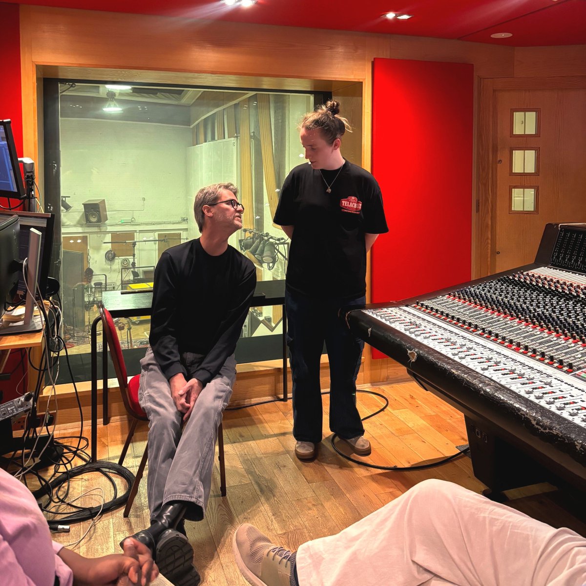 We're back in Studio Two for another workshop with Haydn Bendall! 💫🎛️⁠
⁠
This time, our students recorded an unreleased song by Music Production student and vocalist Jasmine Wembankoy, also known by her musical moniker Safii Koii! 🎵