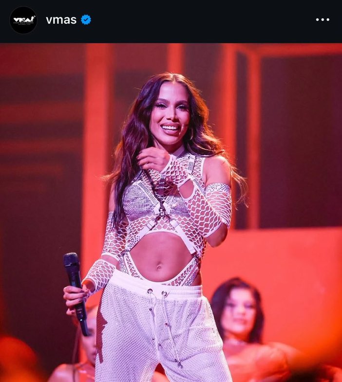 AnittaZoneBr's tweet image. VMAs via Instagram. 👀